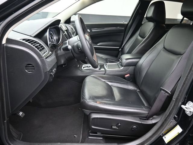 Used 2022 Chrysler 300 Touring L image 25