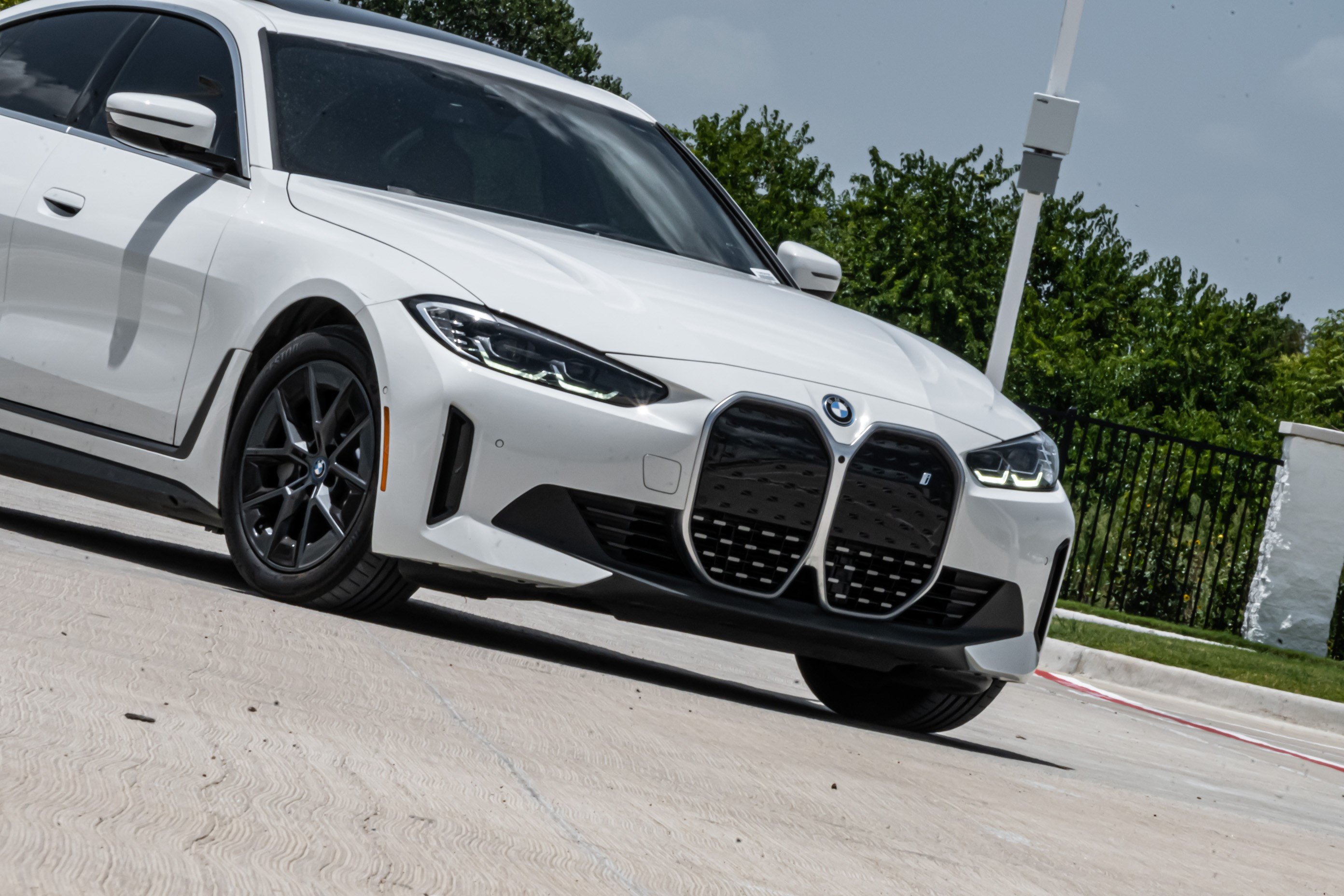 Used 2024 BMW i4 eDrive40 w/ Premium Package RWD image 37