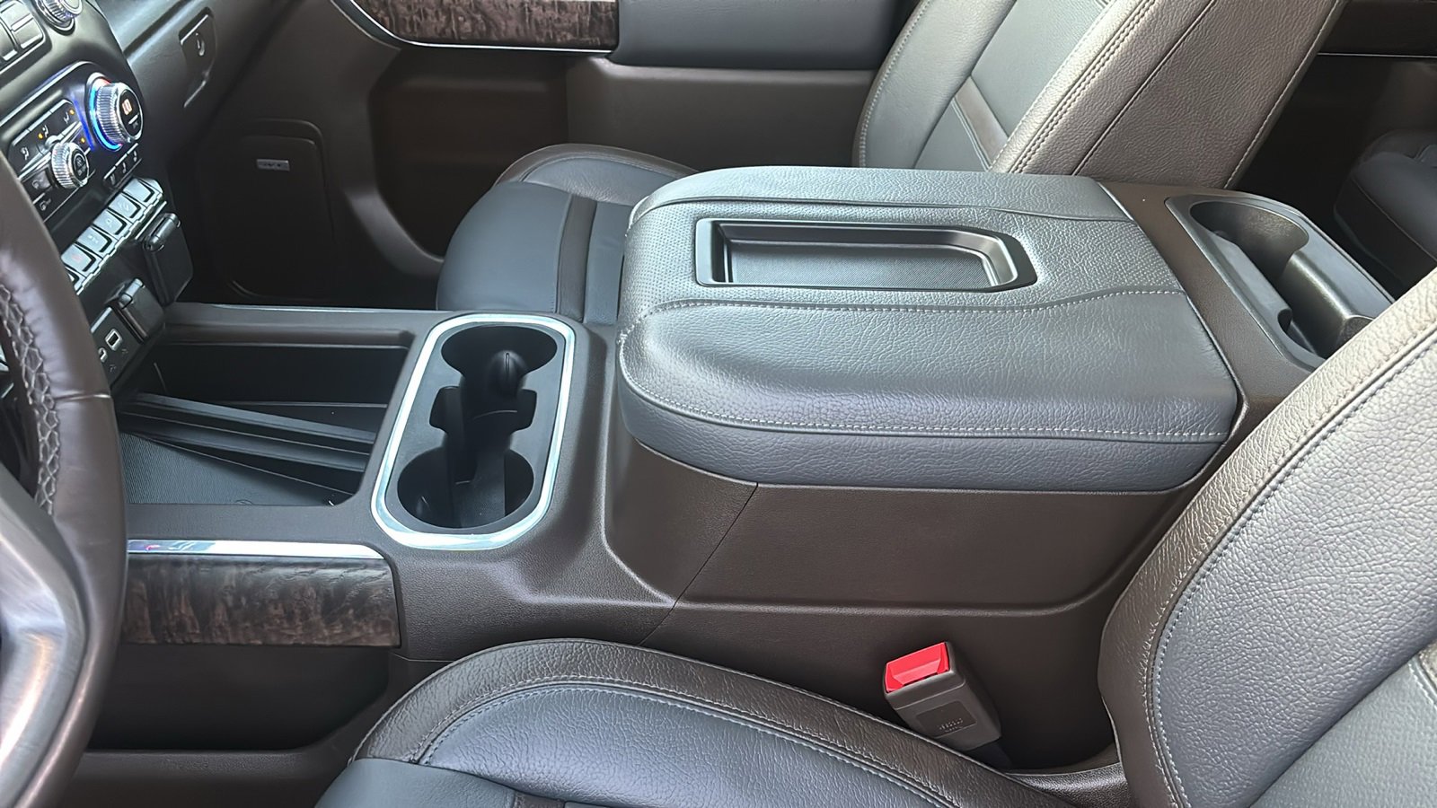 Used 2022 GMC Sierra 2500 Denali image 23