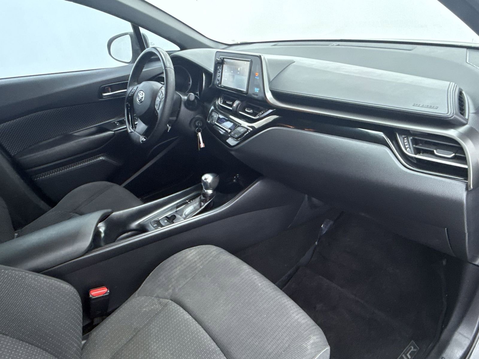 Used 2018 Toyota C-HR XLE image 15