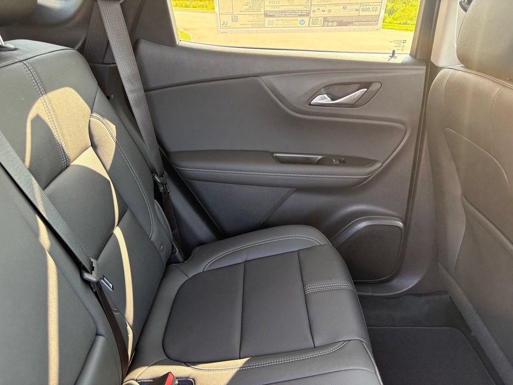 New 2026 Chevrolet Blazer LT w/ LPO, Arctic Package FWD image 35