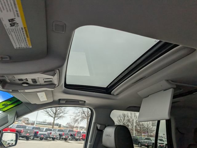 Used 2015 GMC Yukon Denali w/ Touring Package image 3