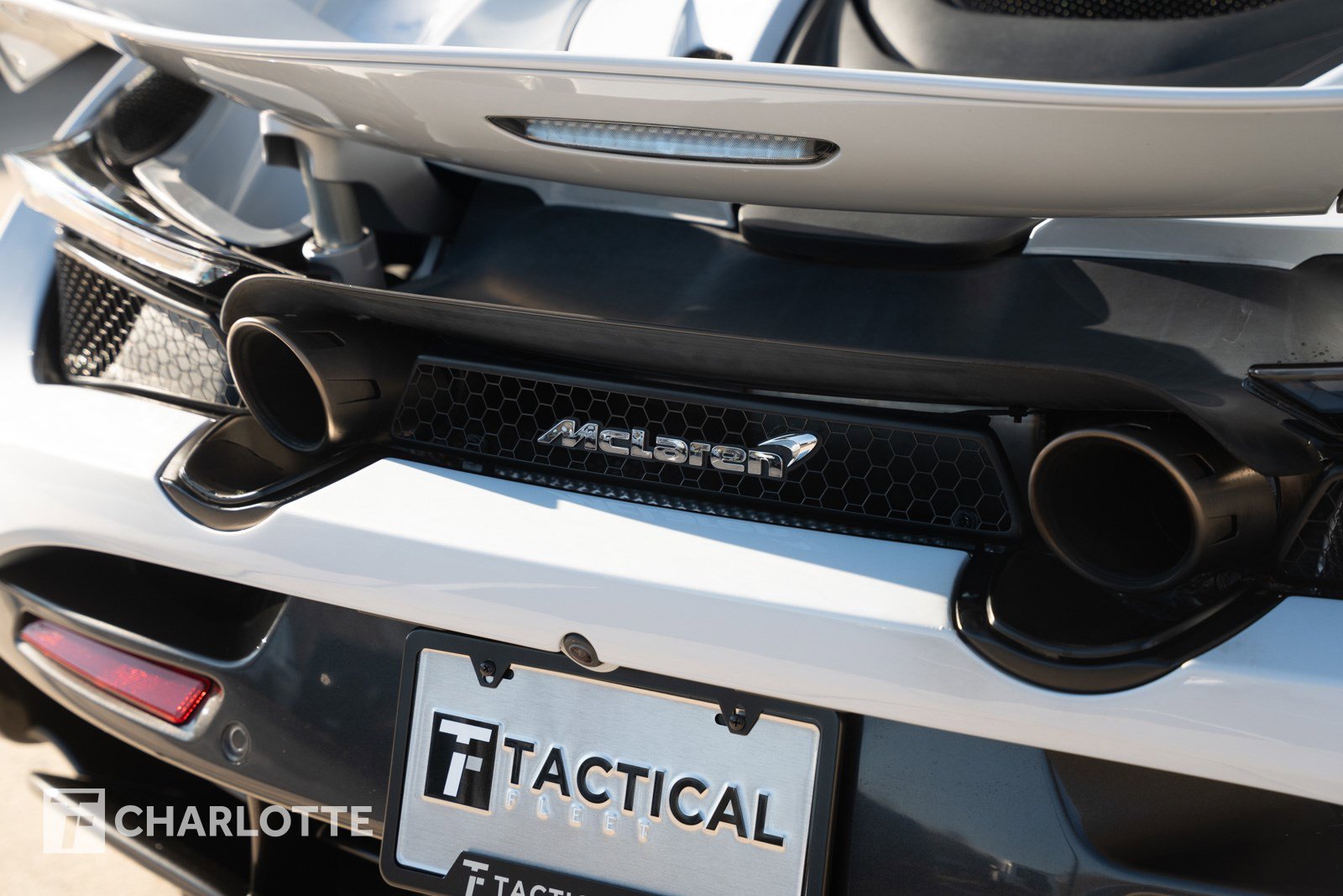 Used 2020 McLaren 720S Spider image 15