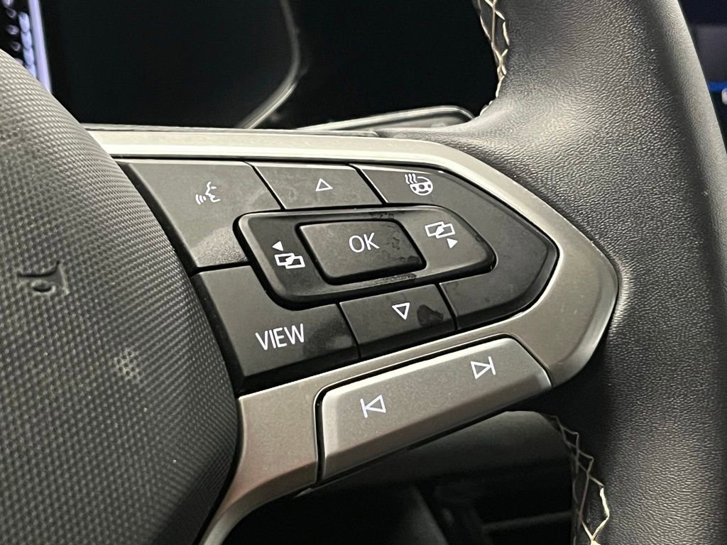 Used 2023 Volkswagen Taos SEL image 27