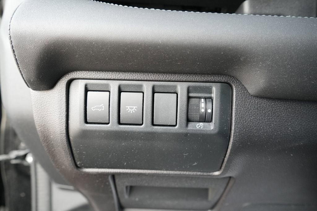 Used 2023 Subaru Ascent Limited w/ Technology Package image 28