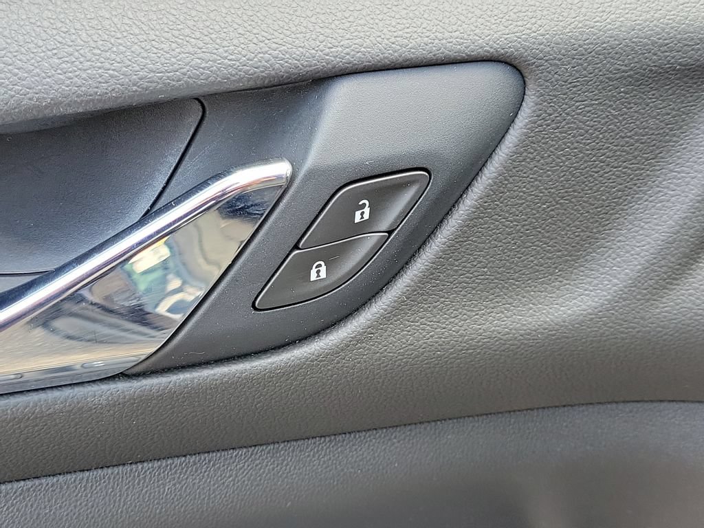 Used 2021 GMC Acadia SLE w/ Driver Convenience Package FWD image 19
