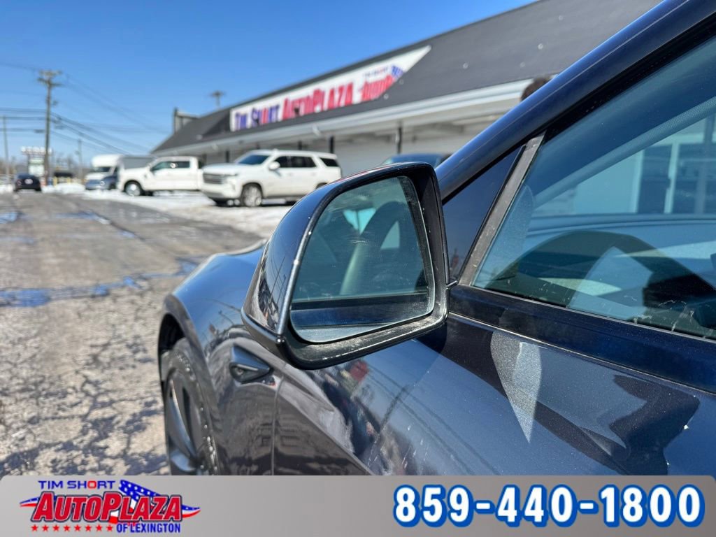 Used 2024 Tesla Model 3 Standard Range image 18