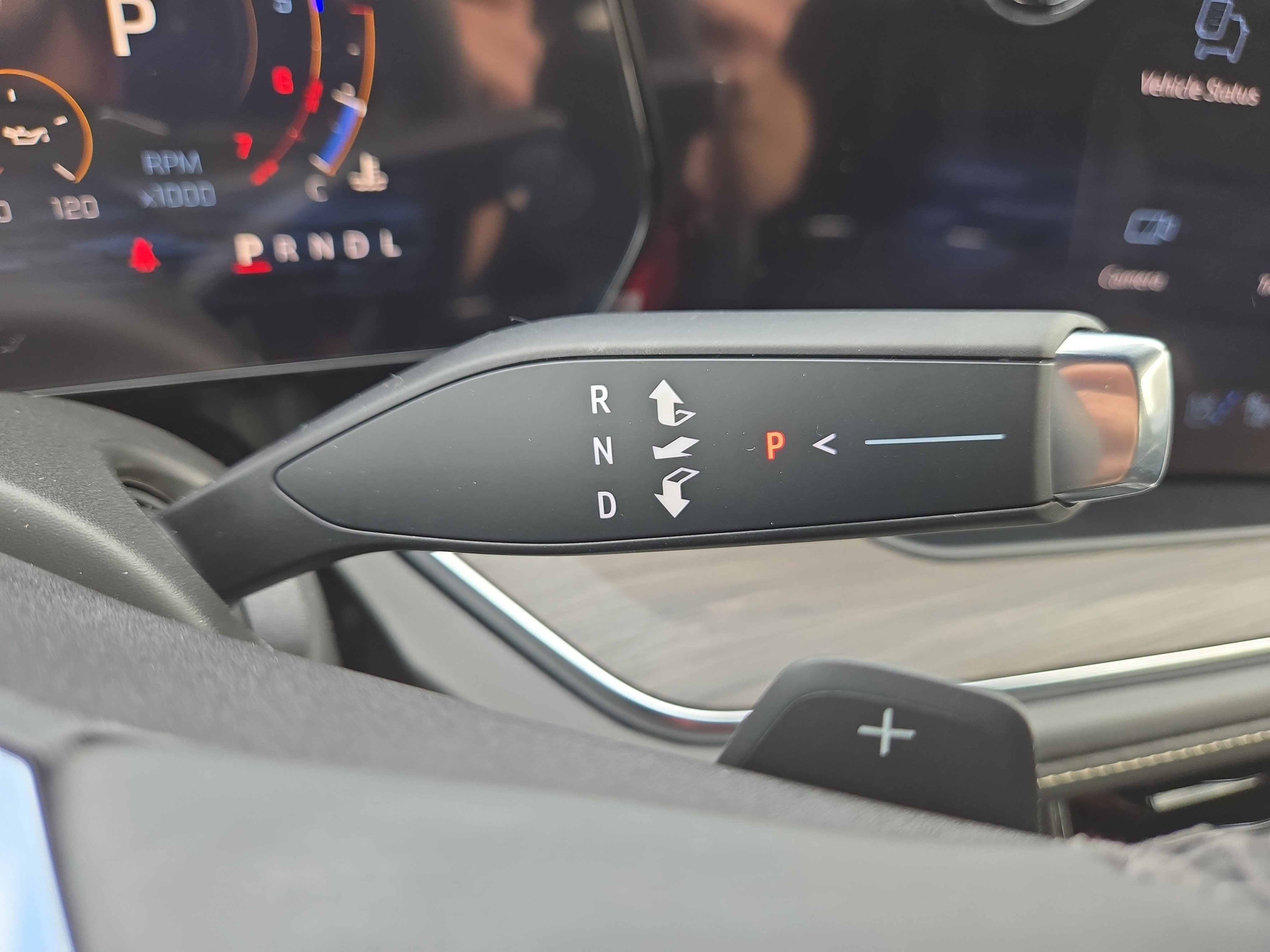 New 2026 Chevrolet Suburban Premier image 24