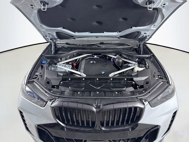 Used 2024 BMW X5 xDrive40i w/ M Sport Package image 31