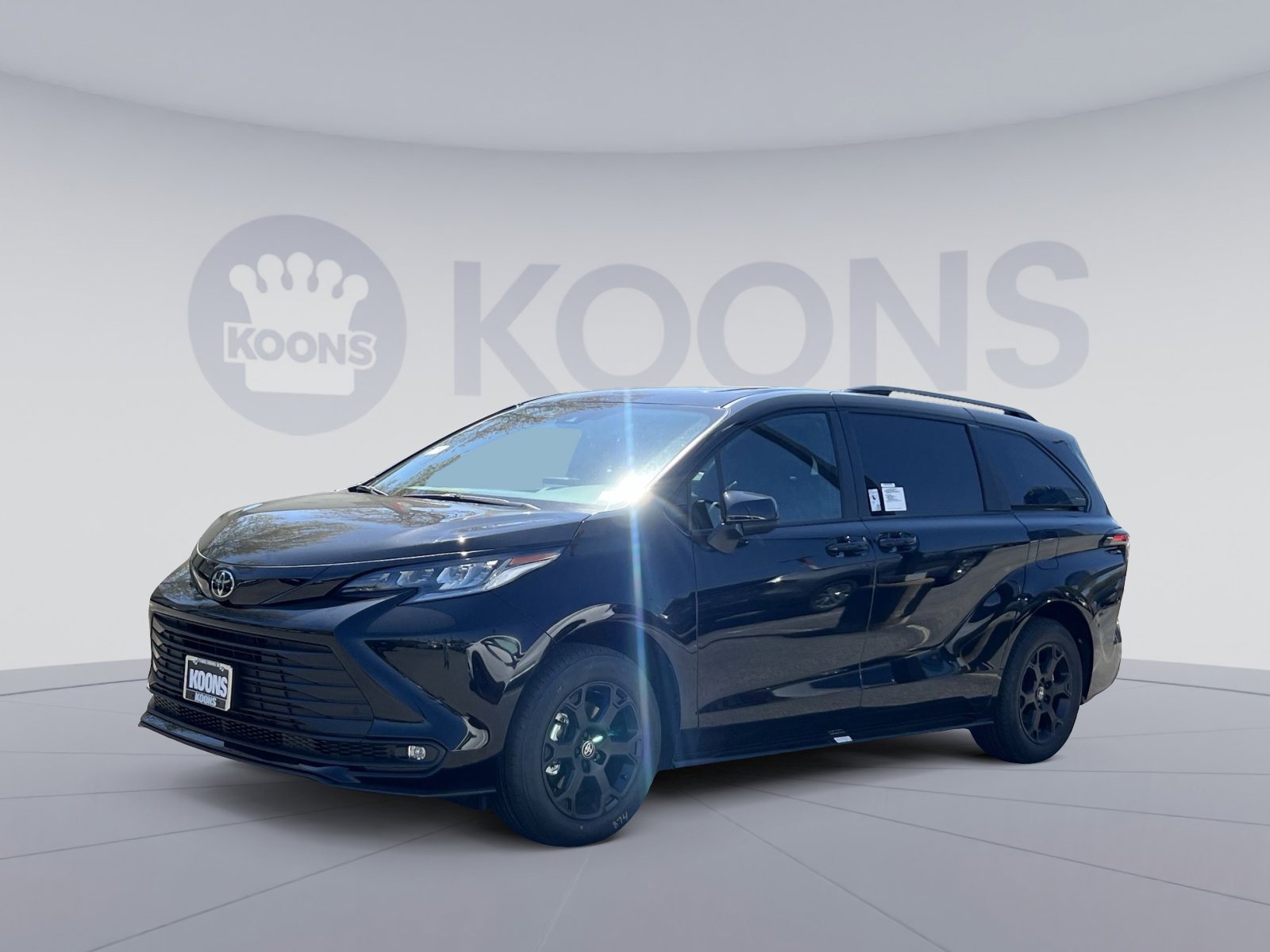 New 2026 Toyota Sienna XLE Woodland Edition AWD/4WD image 1