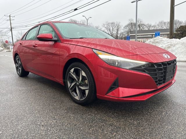Used 2023 Hyundai Elantra SEL w/ Convenience Package image 4