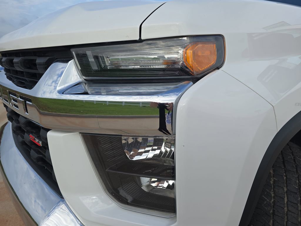 Used 2023 Chevrolet Silverado 2500 LT AWD/4WD image 29