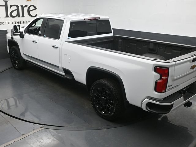 Used 2025 Chevrolet Silverado 2500 High Country w/ High Country Premium Package AWD/4WD image 38