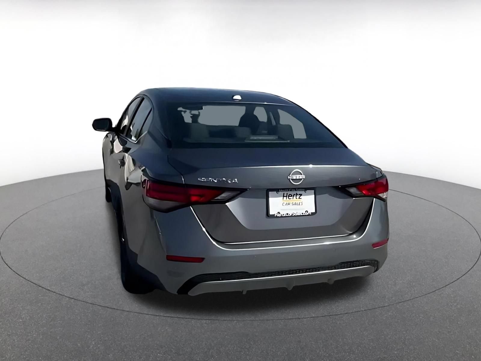 Used 2025 Nissan Sentra SV FWD image 11