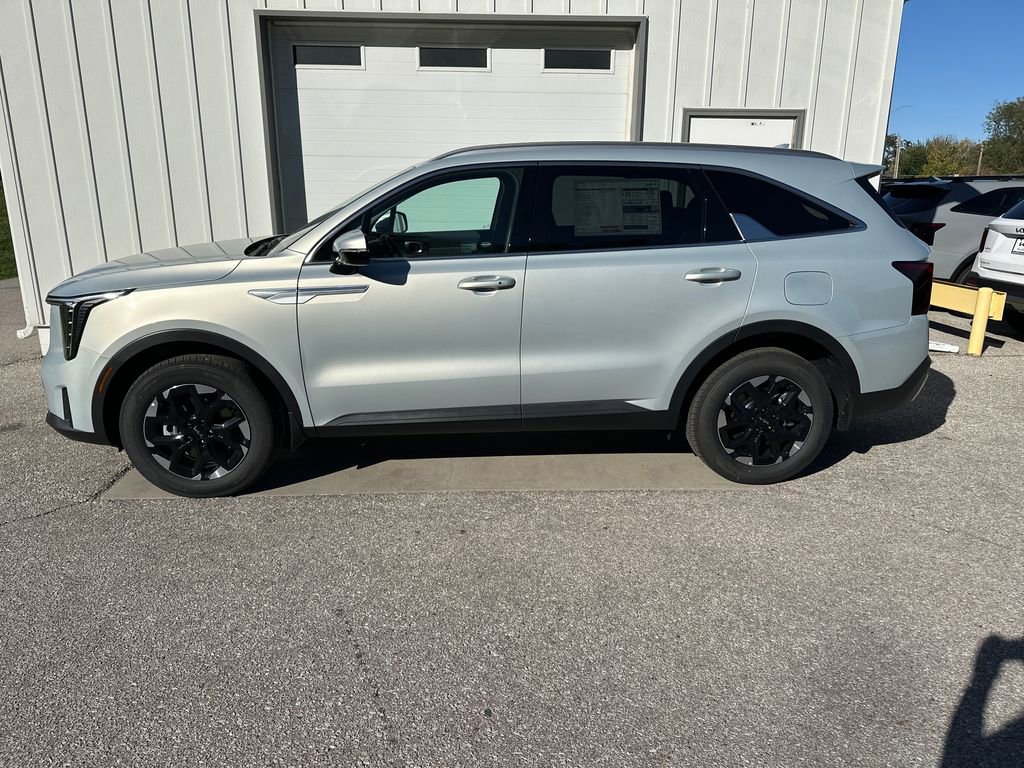 New 2026 Kia Sorento S image 7