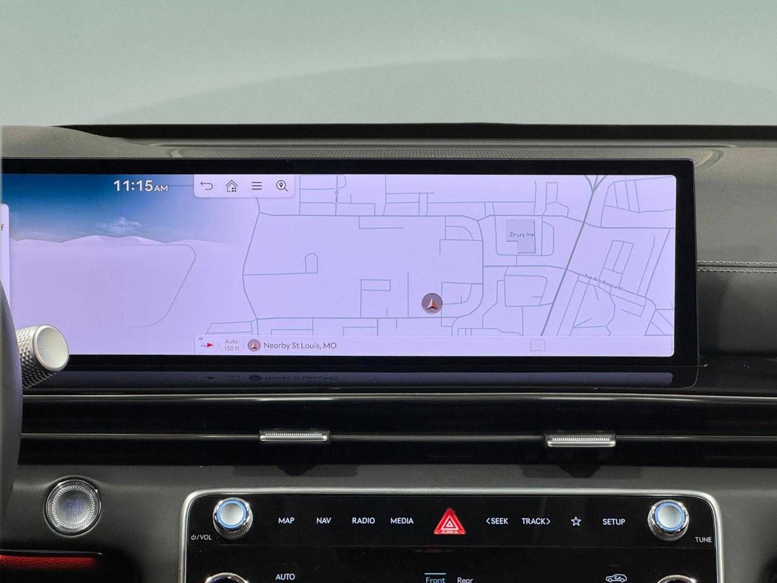 Used 2025 Genesis GV80 2.5T Standard image 13