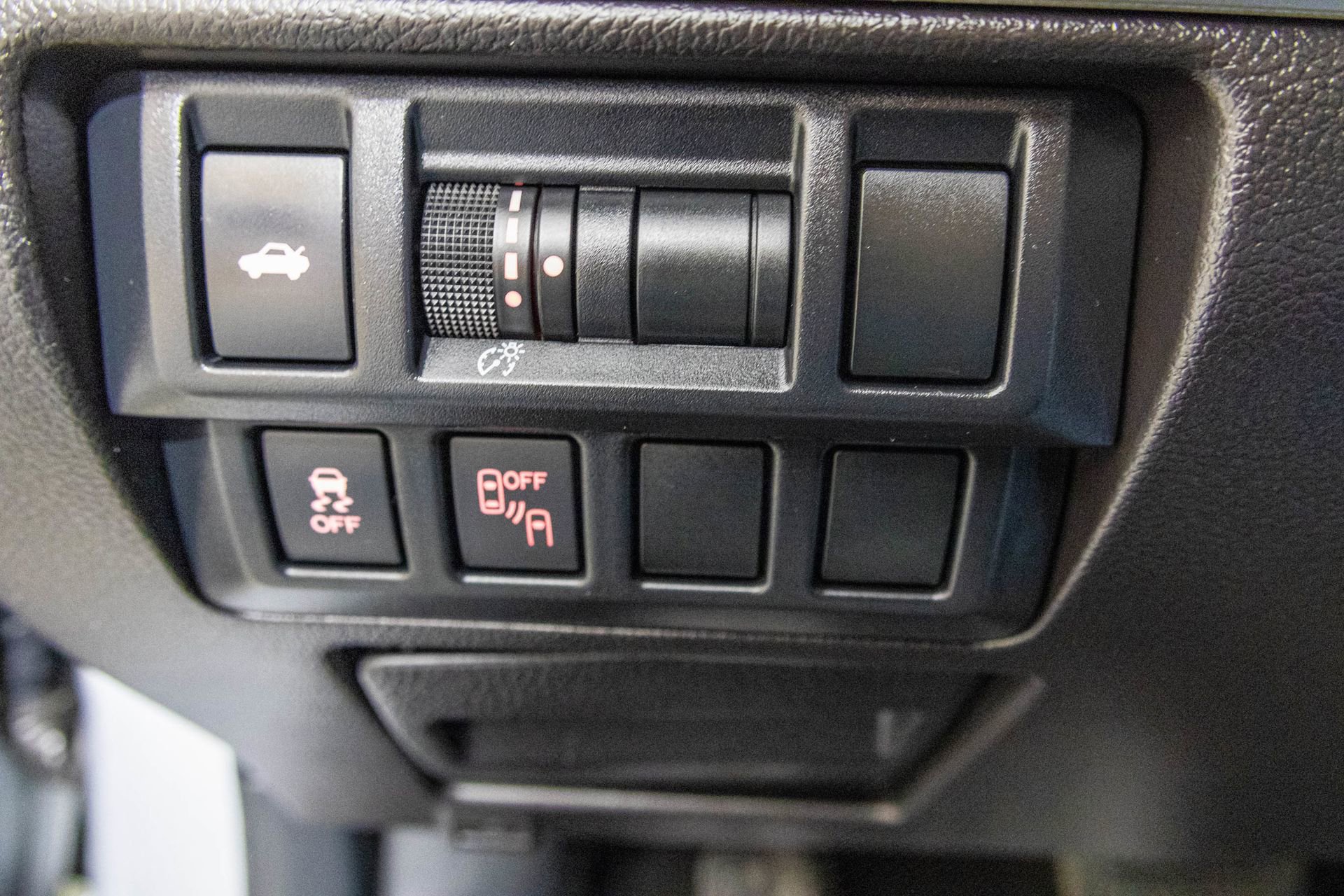 Used 2016 Subaru Legacy 2.5i Limited image 35