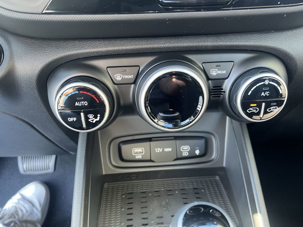 Used 2026 Hyundai Venue SEL image 16