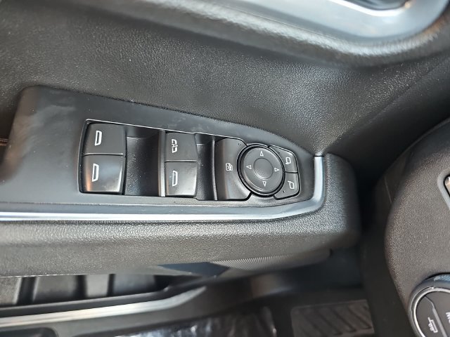 Used 2025 Chevrolet Silverado 1500 LT AWD/4WD image 33