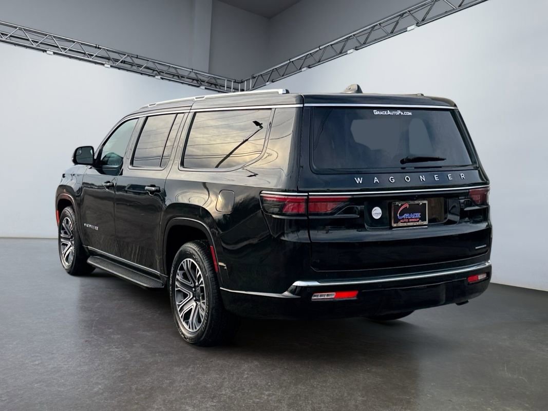 Used 2024 Jeep Wagoneer L Series II w/ Flexible Seating Group image 7