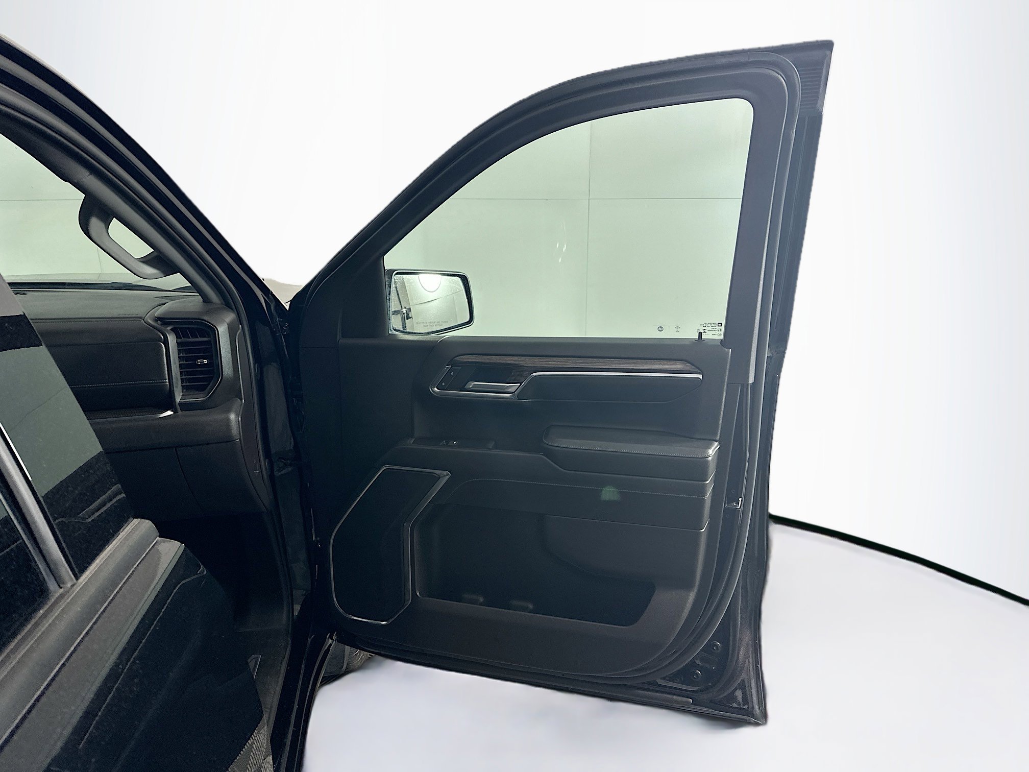 Used 2024 GMC Sierra 1500 Elevation image 32