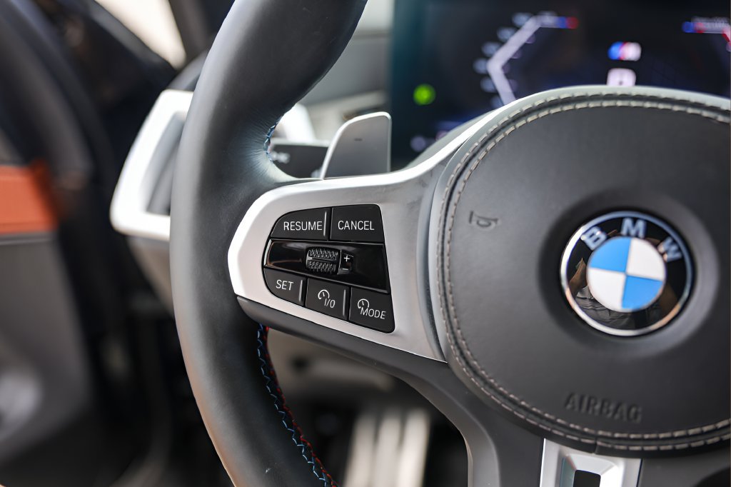 Used 2026 BMW X7 M60i w/ M Sport Professional Package AWD/4WD image 14