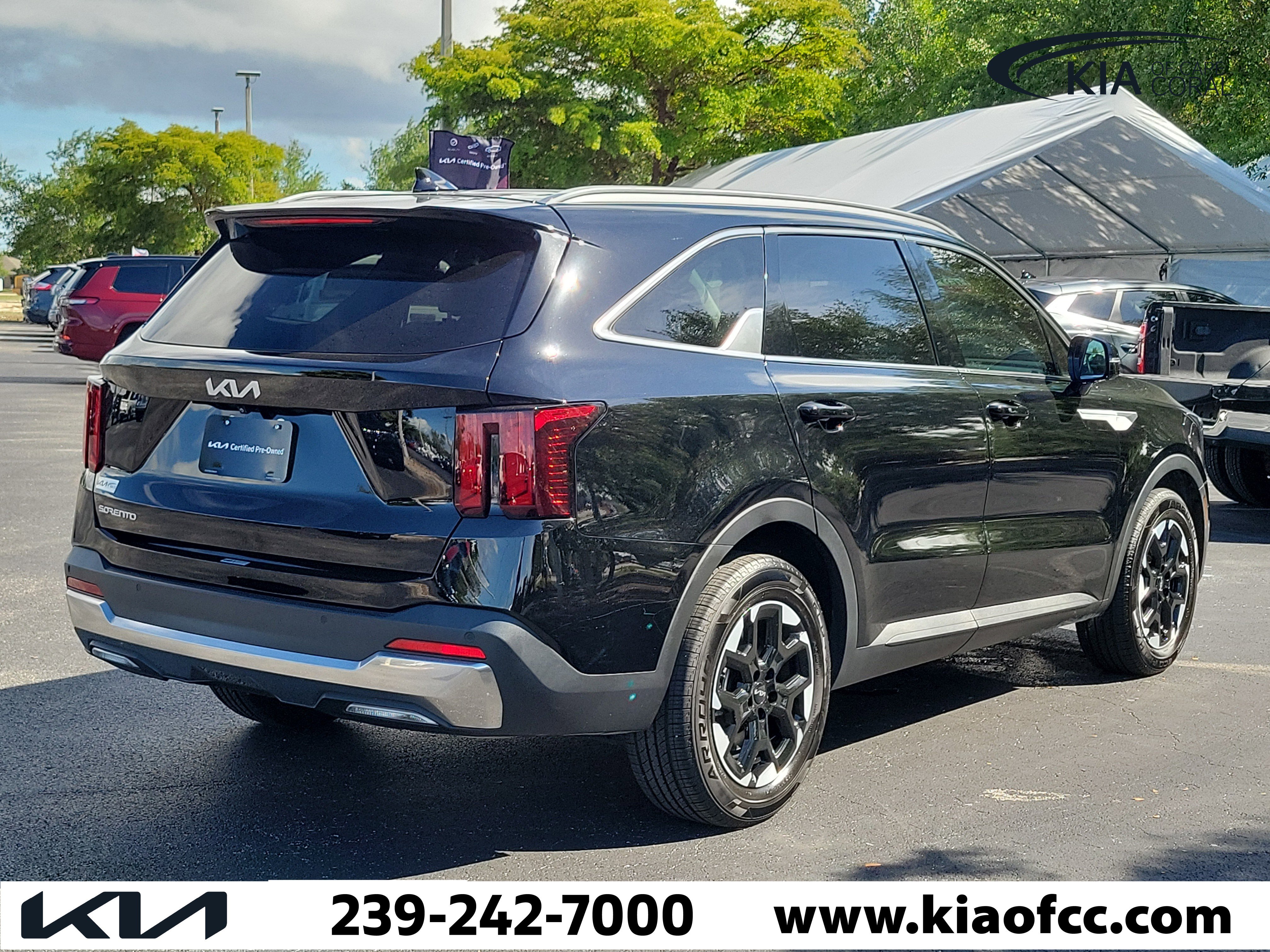 Certified 2024 Kia Sorento S FWD image 6