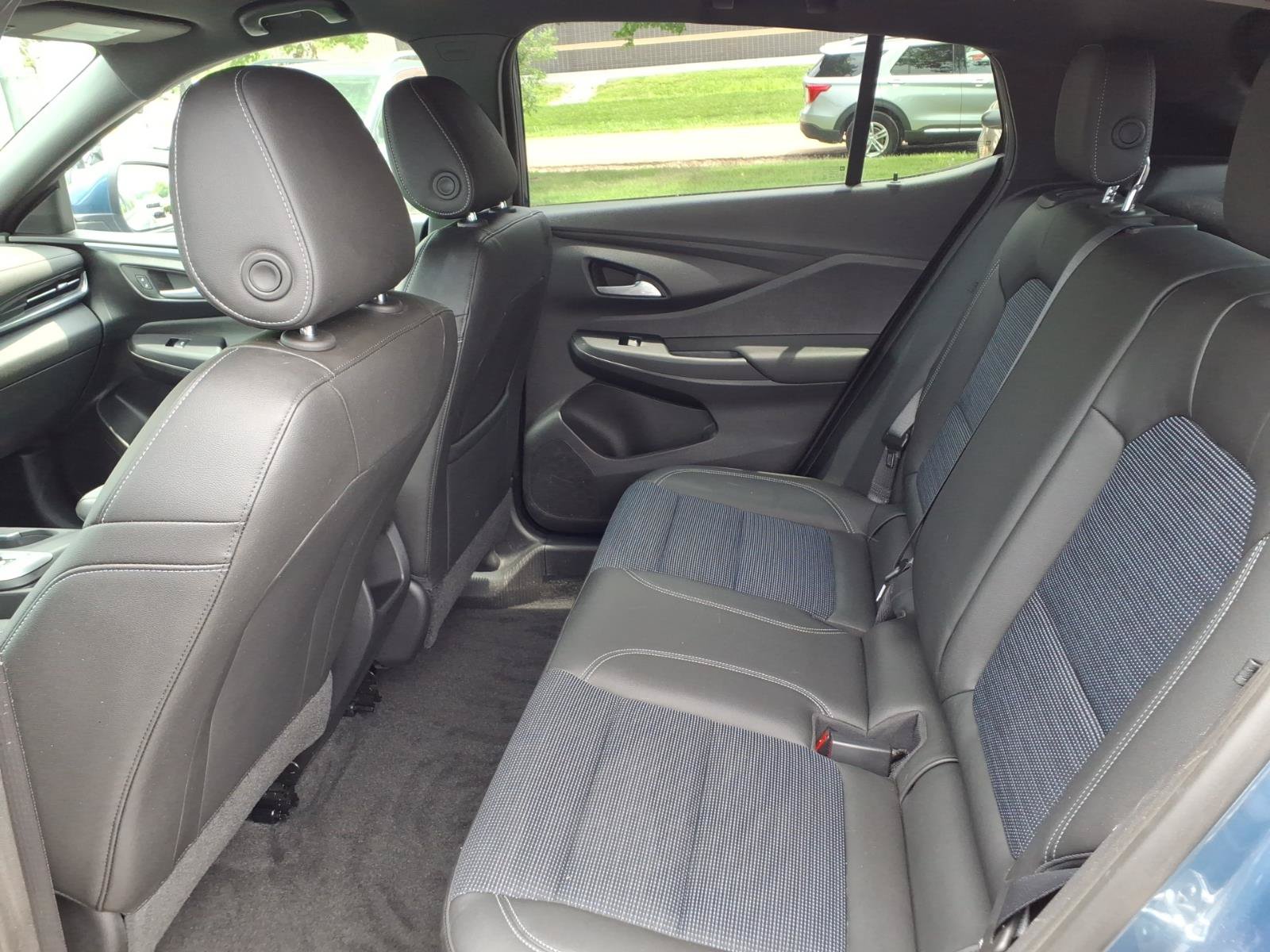 Used 2025 Buick Envista Preferred w/ Convenience I Package FWD image 26