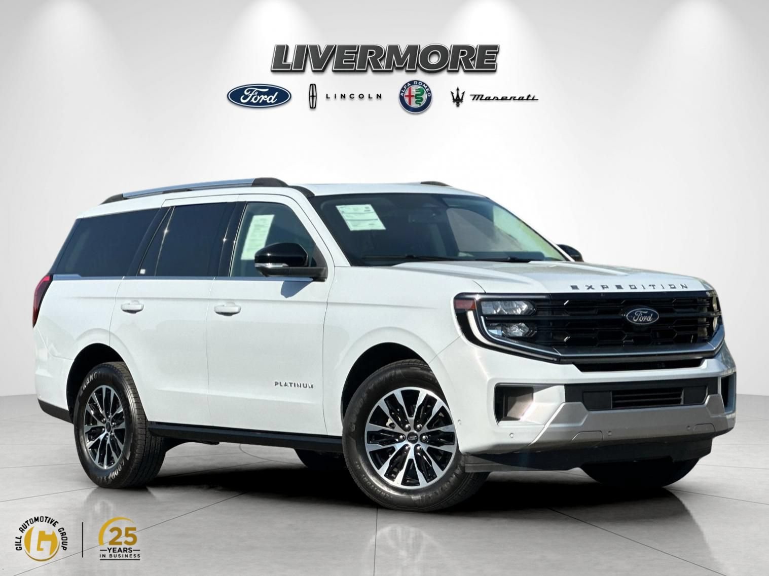 Certified 2025 Ford Expedition Platinum AWD/4WD image 1