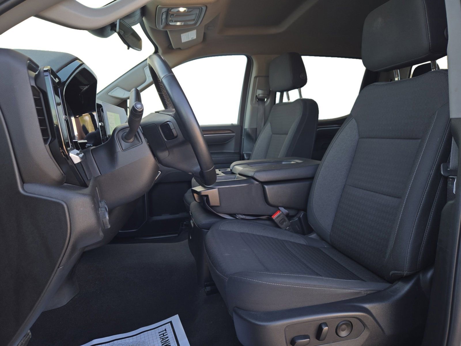 Used 2025 Chevrolet Silverado 1500 LT RWD image 10