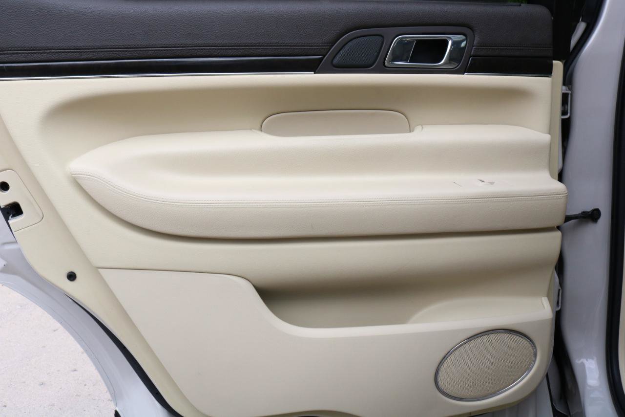 Used 2019 Lincoln MKT AWD image 38