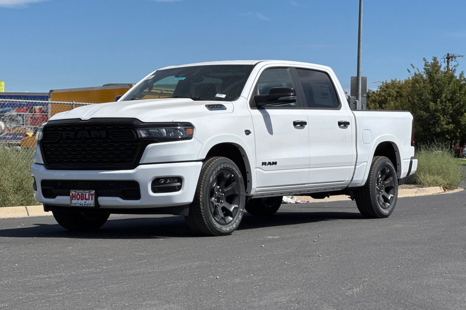New 2027 RAM 1500 4x4 Crew Cab image 7