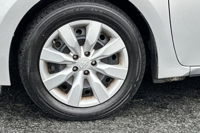 Used 2015 Toyota Corolla LE image 27