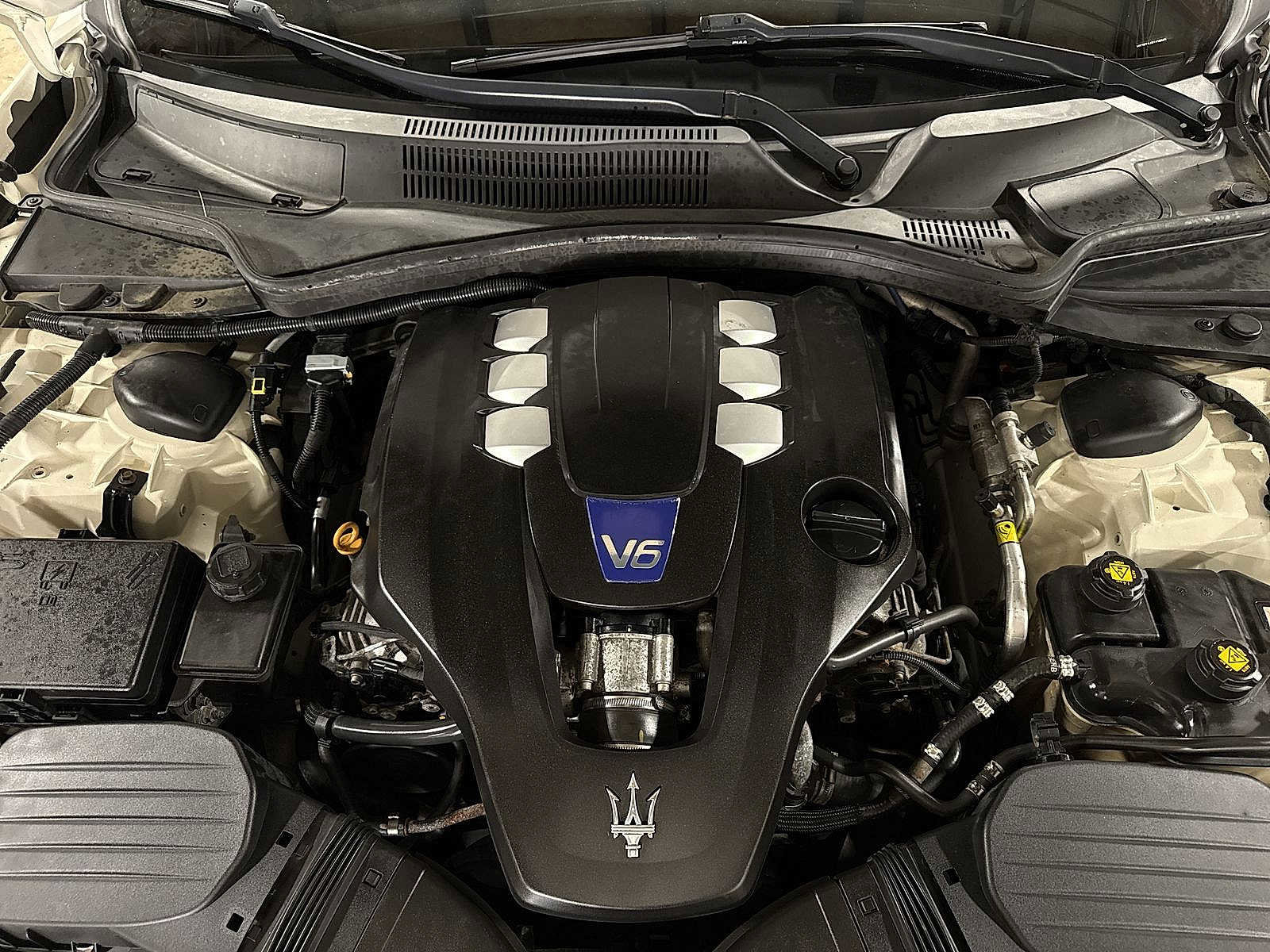 Used 2015 Maserati Ghibli S Q4 image 12