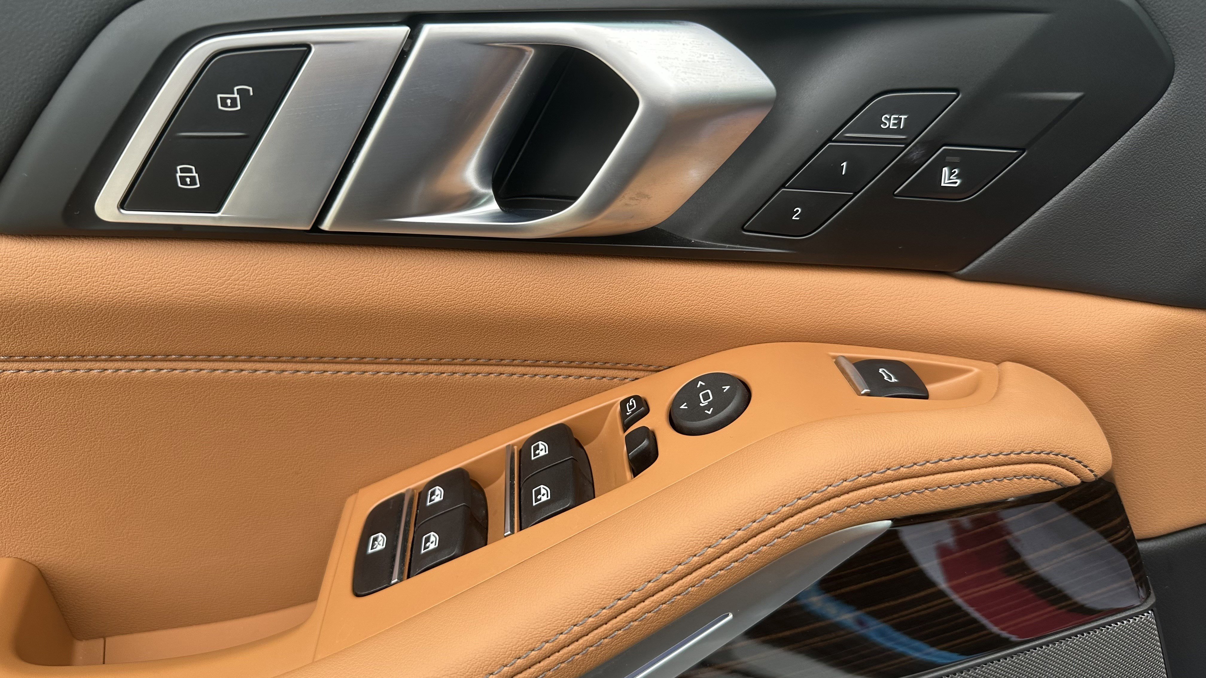 Certified 2025 BMW X5 M60i image 17