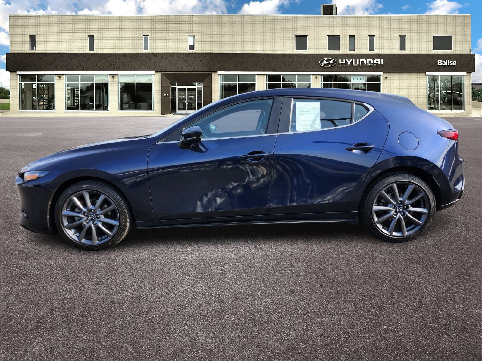 Used 2020 MAZDA MAZDA3 AWD Hatchback w/ Preferred Pkg image 6