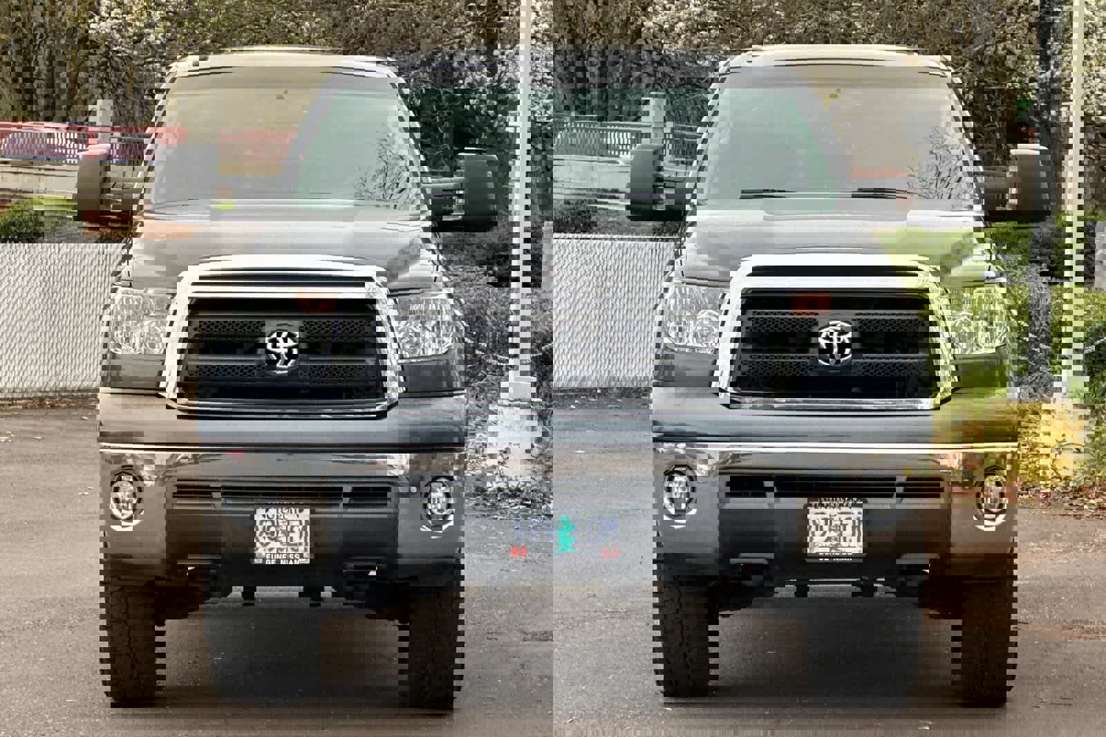 Used 2010 Toyota Tundra 4x4 CrewMax image 10