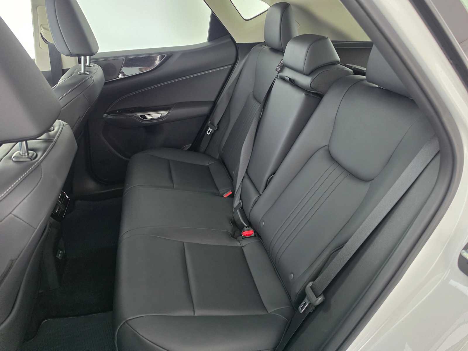 Certified 2025 Lexus NX 250 FWD image 17