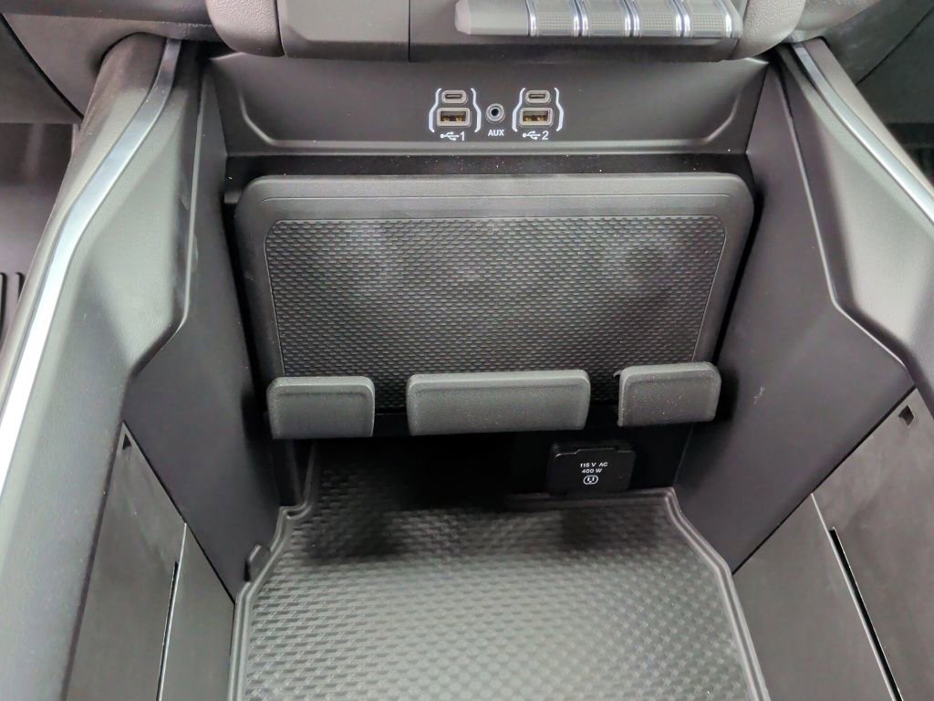New 2026 RAM 1500 4x4 Crew Cab image 30