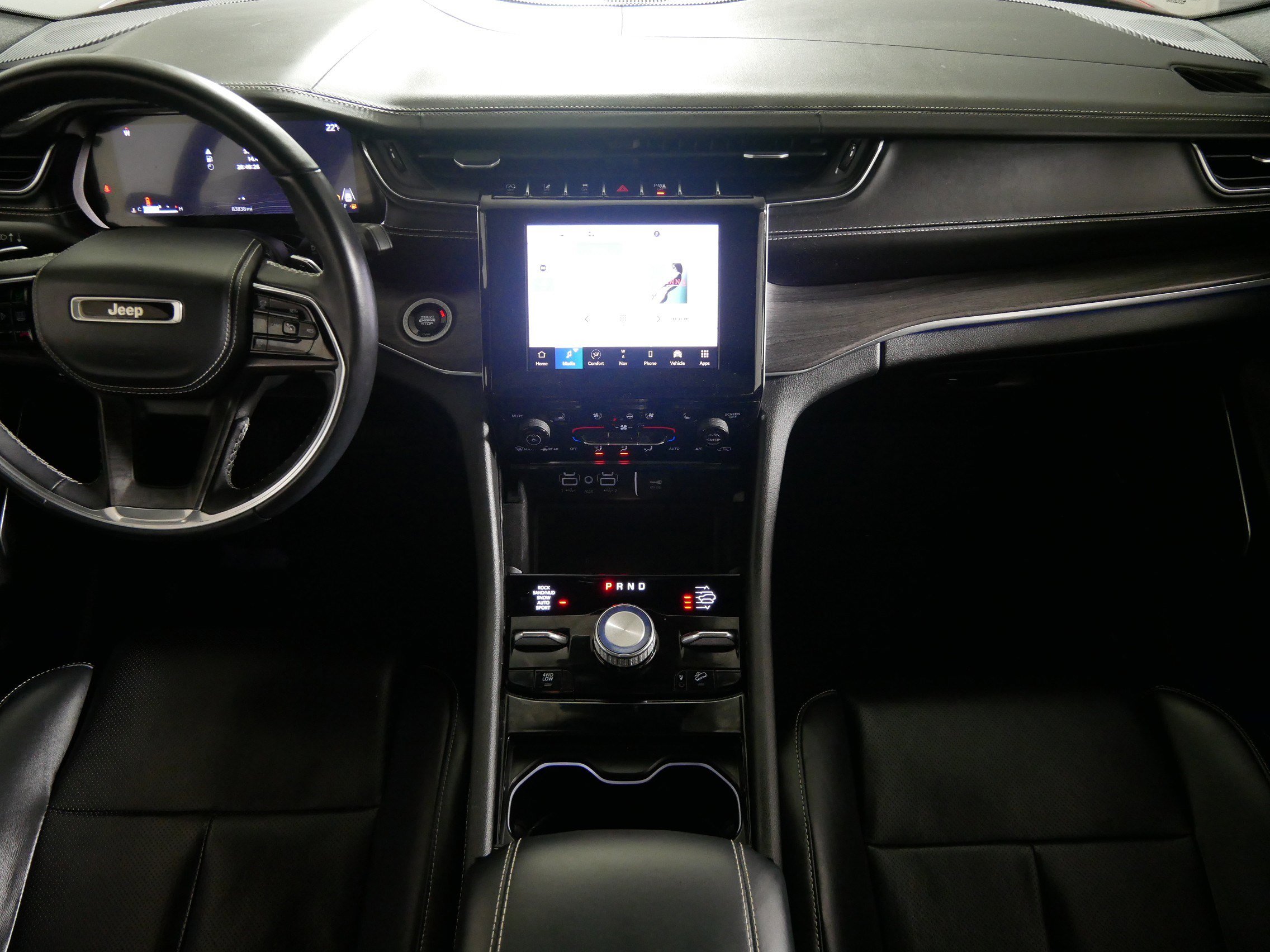 Used 2022 Jeep Grand Cherokee Overland w/ Luxury Tech Group IV image 10