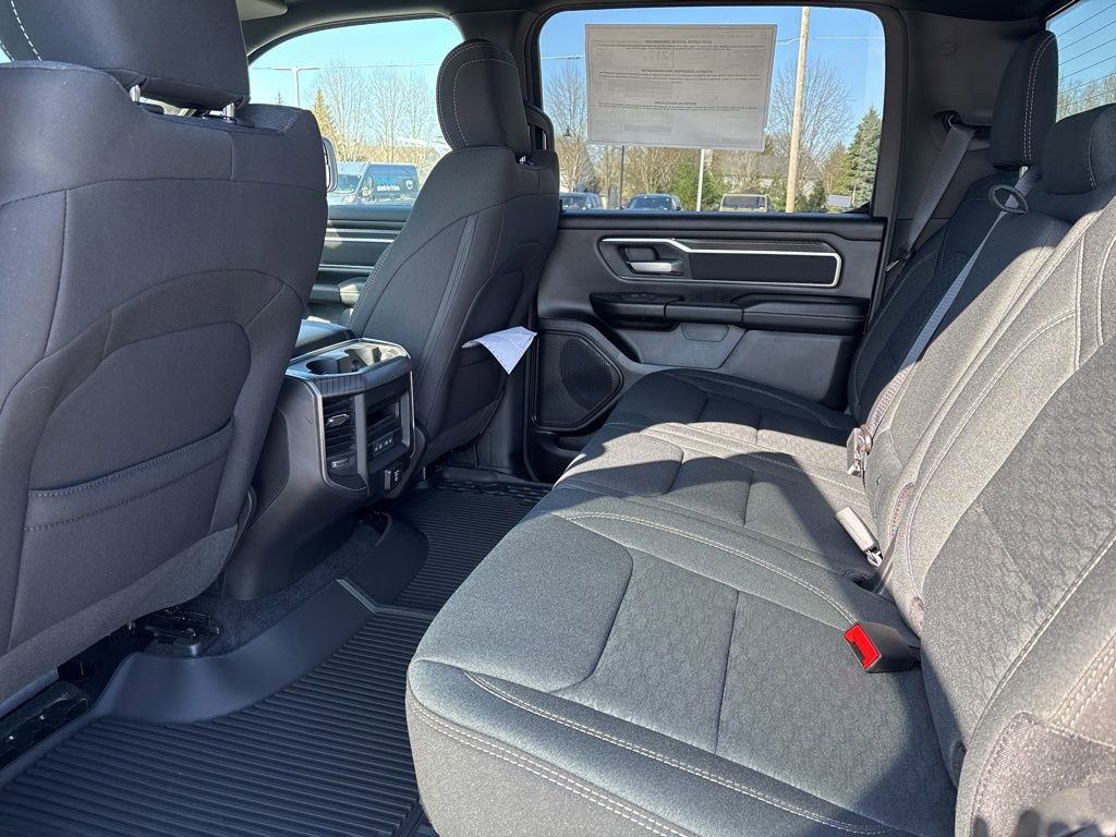 New 2026 RAM 1500 4x4 Crew Cab image 9