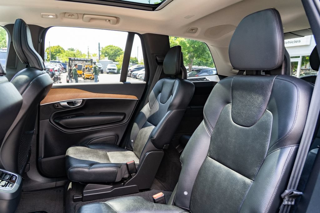 Used 2023 Volvo XC90 B6 Plus AWD/4WD image 24