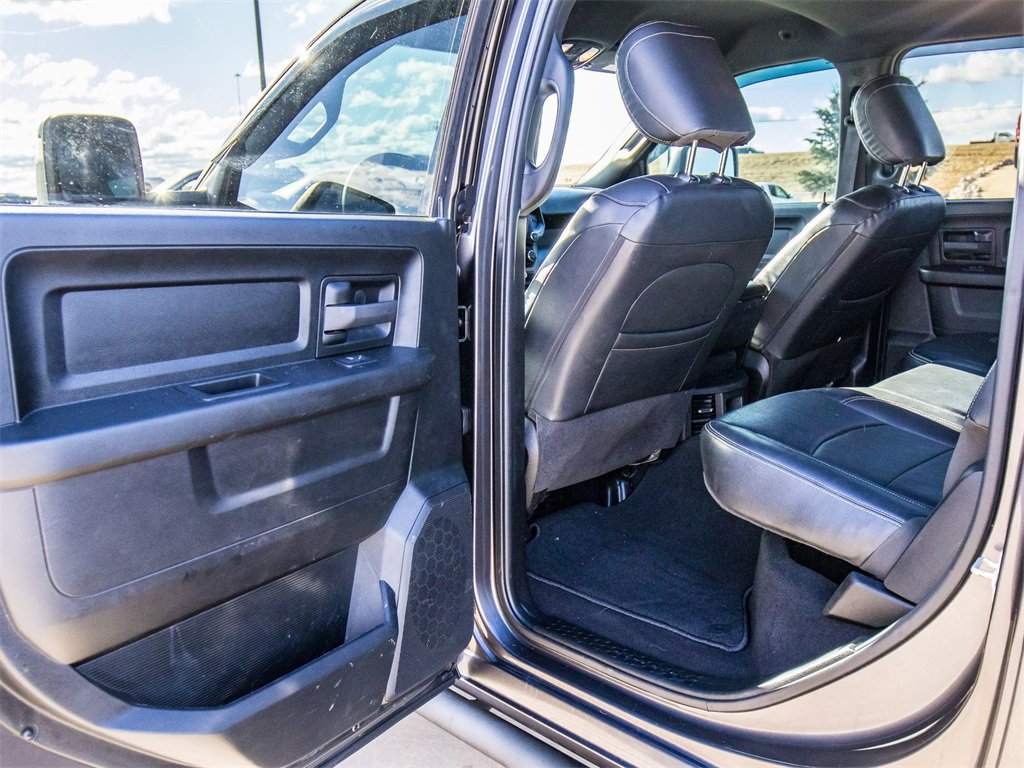 Used 2024 RAM 3500 Tradesman w/ Chrome Appearance Group image 26