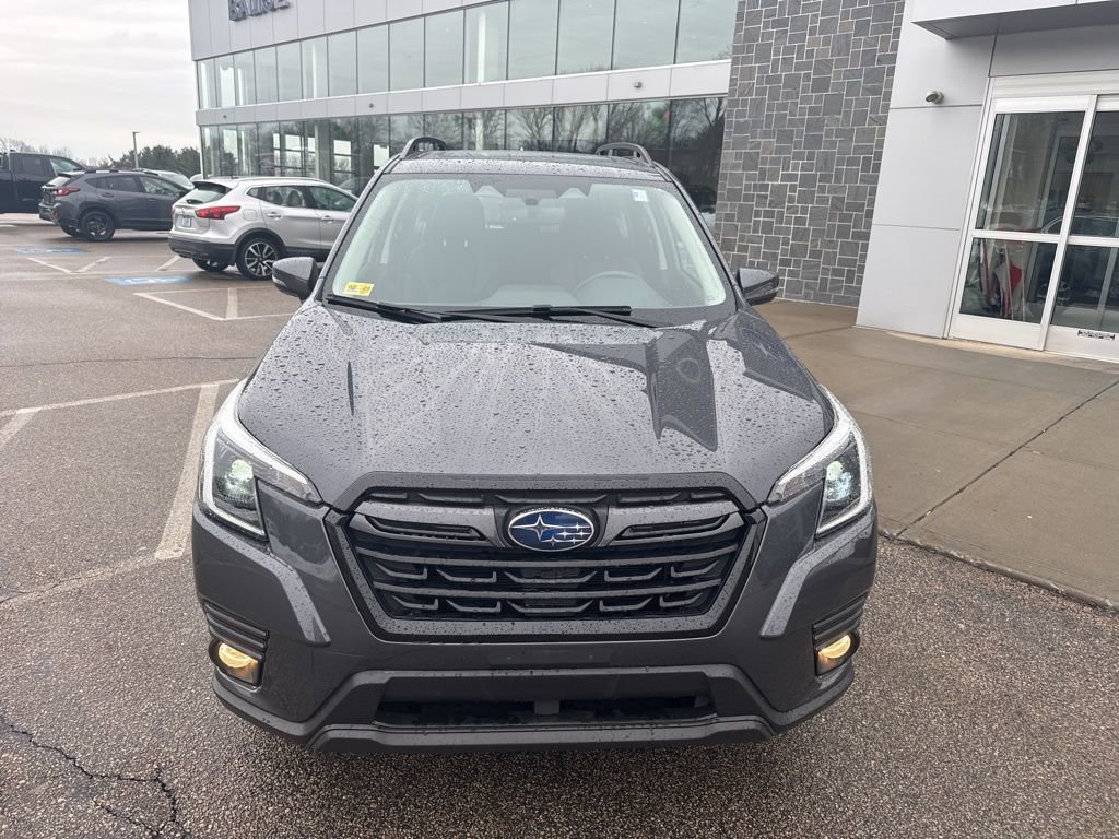 Used 2023 Subaru Forester Limited image 6