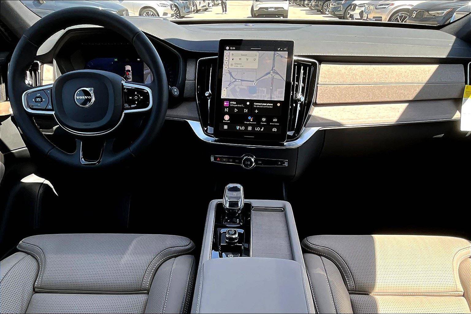 New 2026 Volvo XC90 B6 Ultra w/ Protection Package image 8