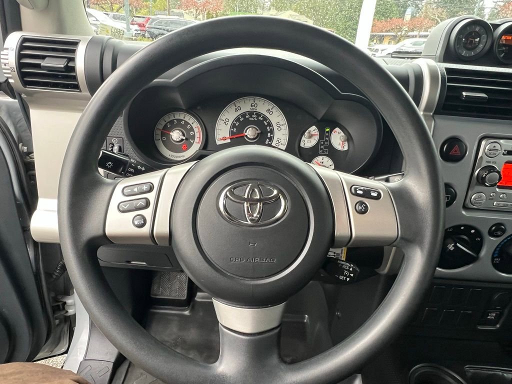 Used 2014 Toyota FJ Cruiser 4WD w/ Convenience Package image 24