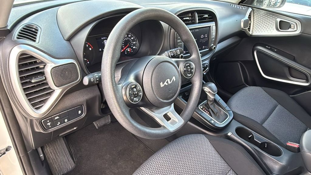 Used 2022 Kia Soul LX w/ Technology Package FWD image 24