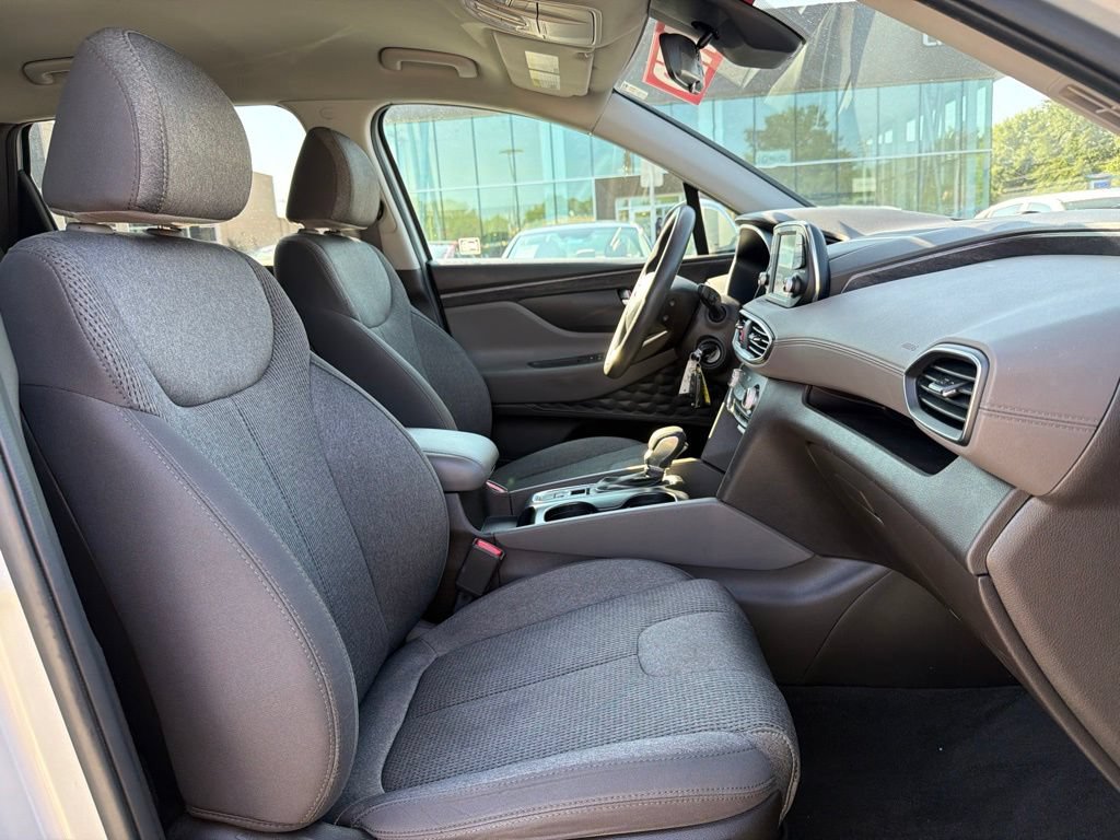 Used 2020 Hyundai Santa Fe SE FWD image 31