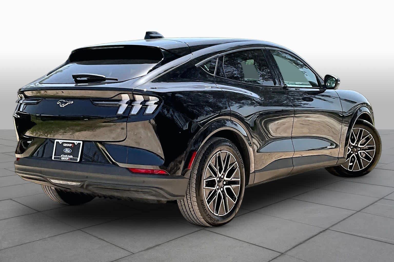 Used 2025 Ford Mustang Mach-E Premium RWD image 12