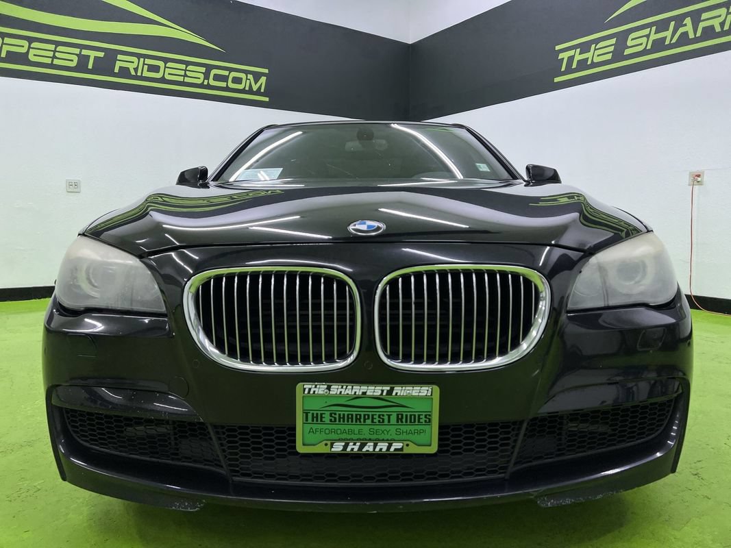 Used 2012 BMW 750i RWD image 3